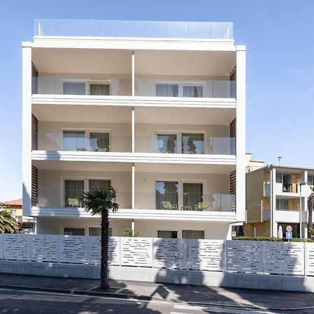 Lake Side Suites Riva del Garda Exterior photo