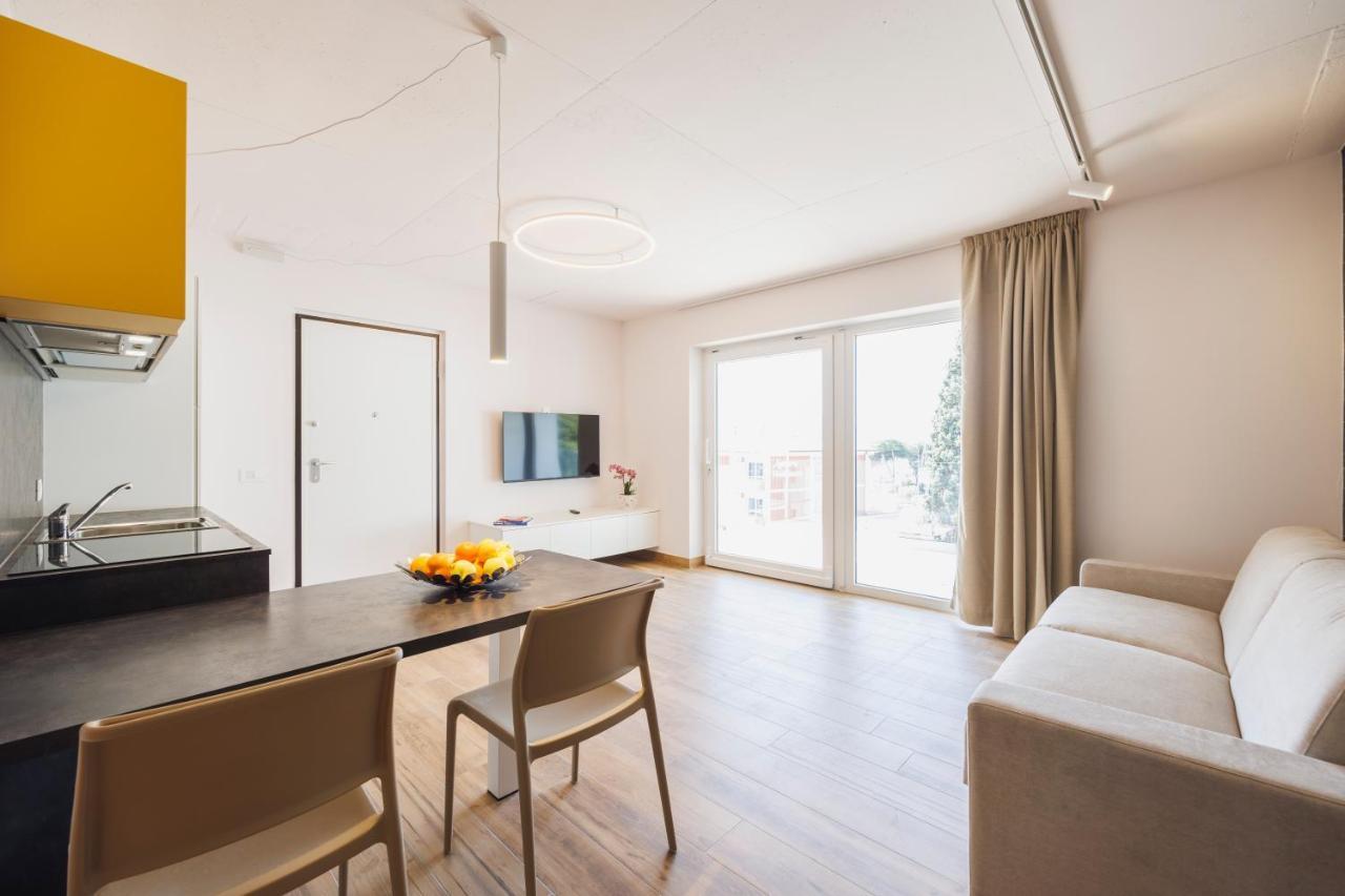 Lake Side Suites Riva del Garda Exterior photo