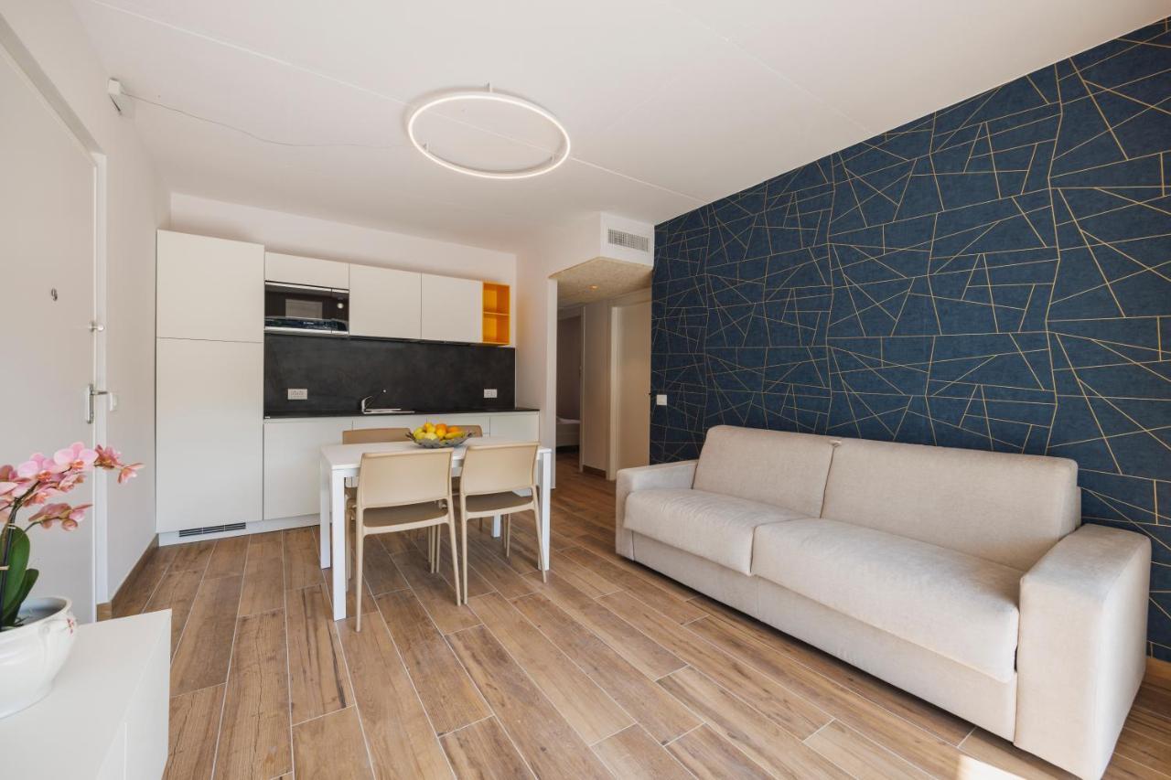 Lake Side Suites Riva del Garda Exterior photo