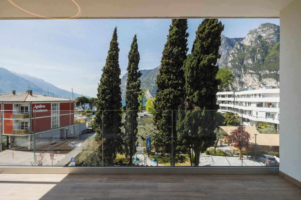 Lake Side Suites Riva del Garda Exterior photo