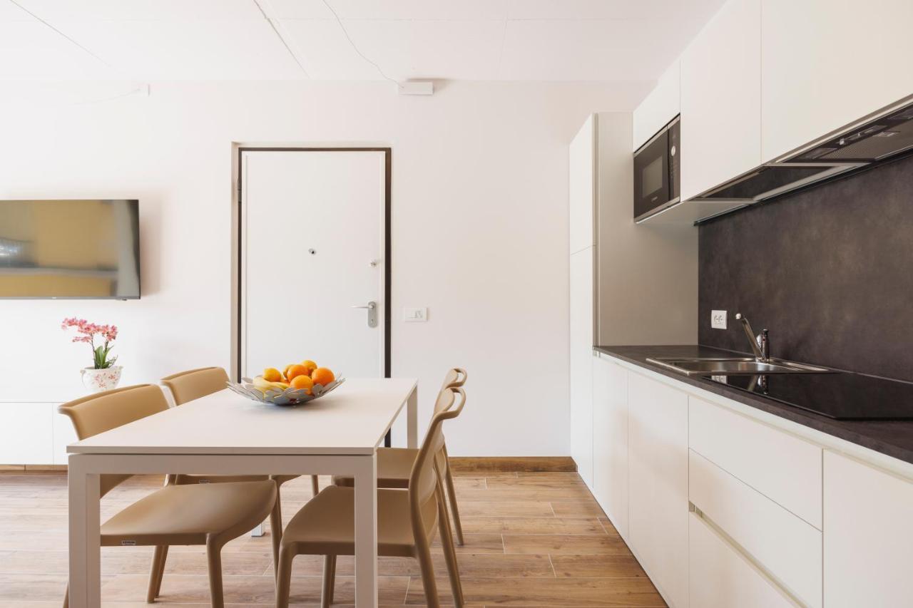 Lake Side Suites Riva del Garda Exterior photo