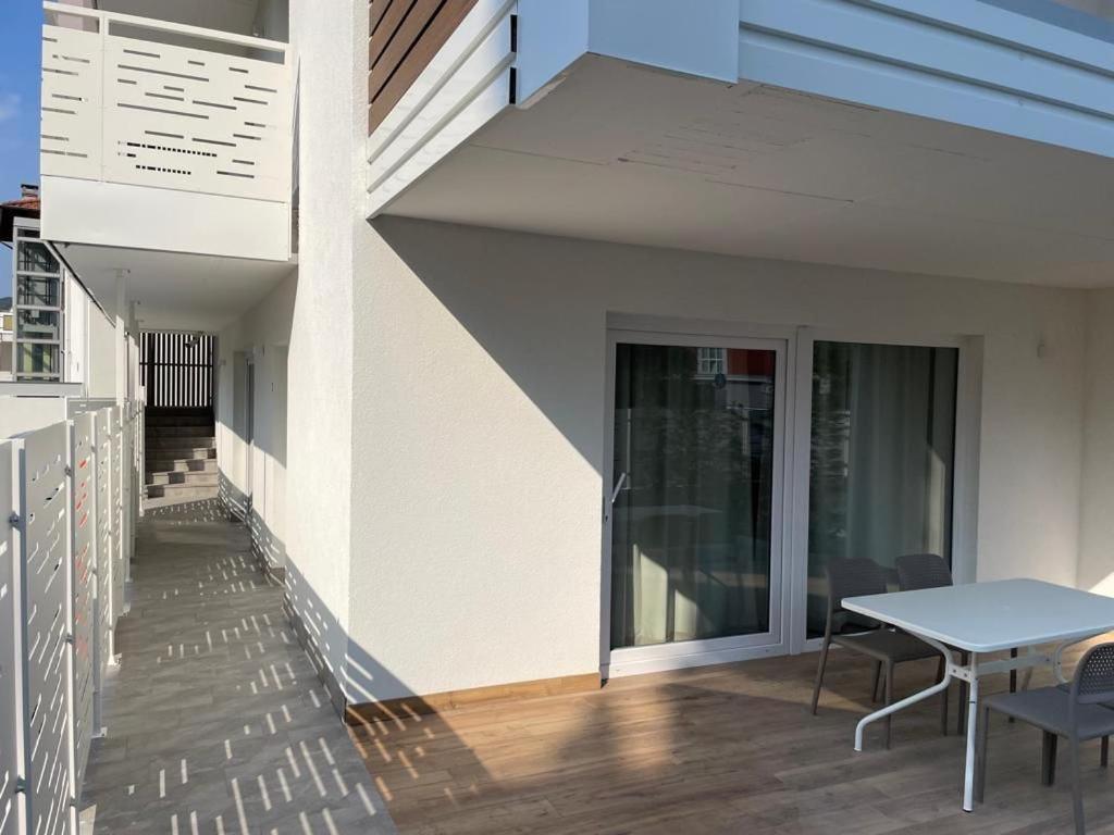 Lake Side Suites Riva del Garda Exterior photo