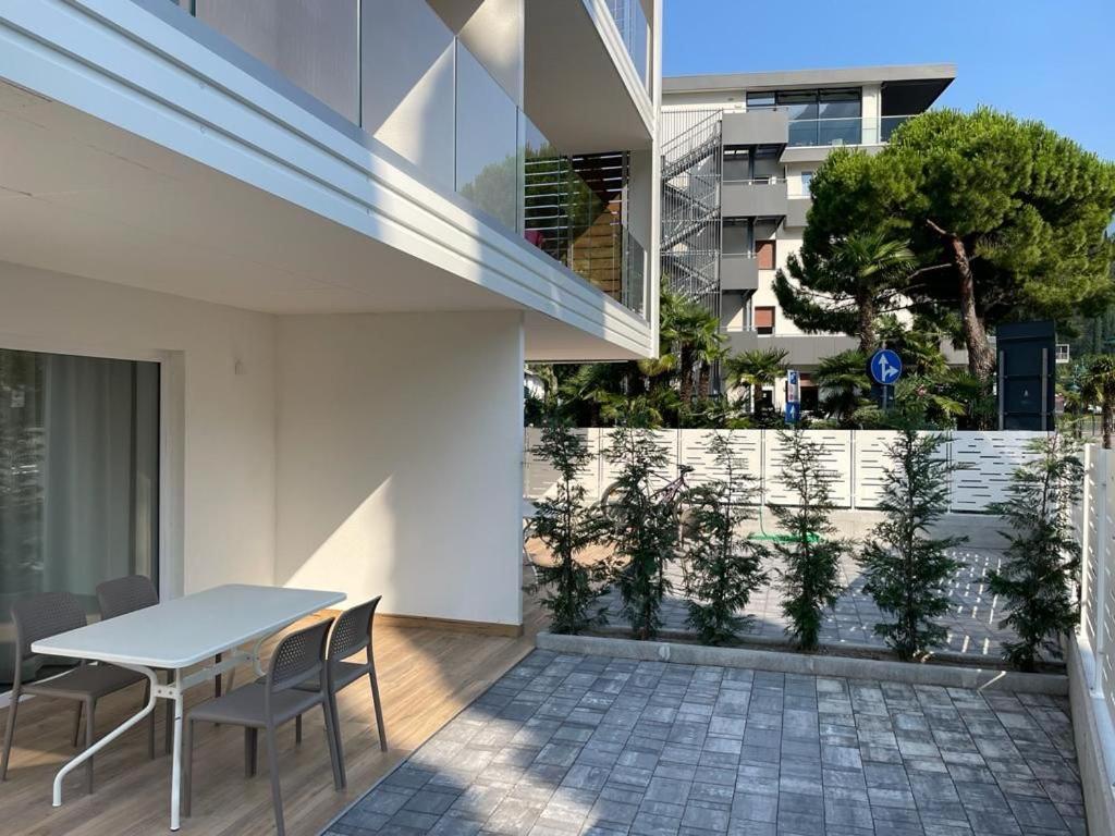 Lake Side Suites Riva del Garda Exterior photo